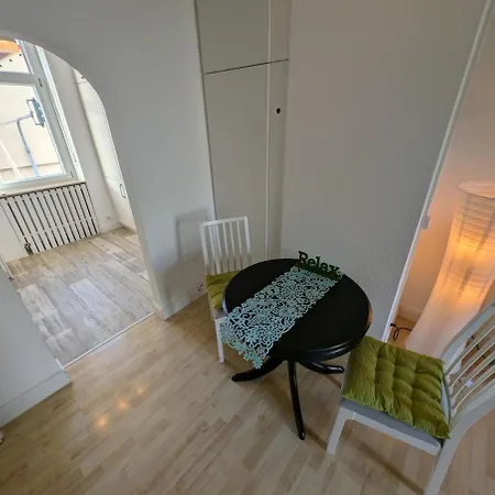 Zentrale Helle In Mit Balkon