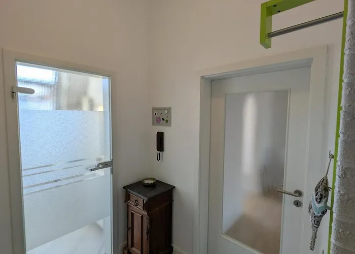 Zentrale Helle In Mit Balkon