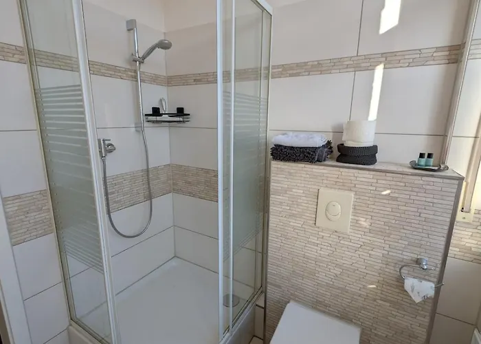 Zentrale Helle In Mit Balkon Gau-Algesheim